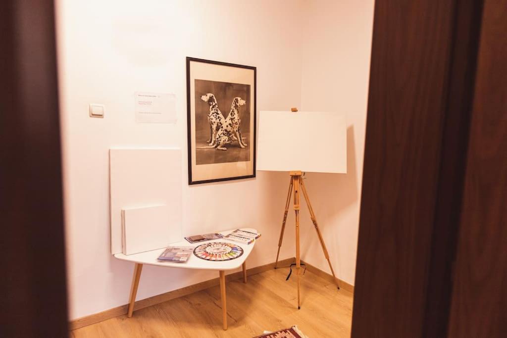 Art Studio Myslym Shyri Tiranë Luaran gambar