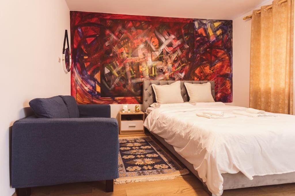 Art Studio Myslym Shyri Tiranë Luaran gambar